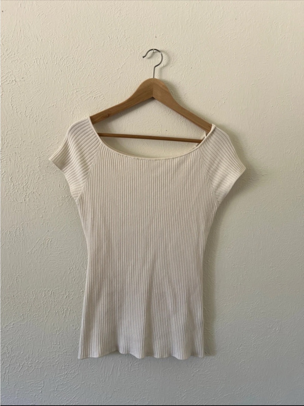 H&M Cream Ribbed Scoop Neck Short Sleeve Top